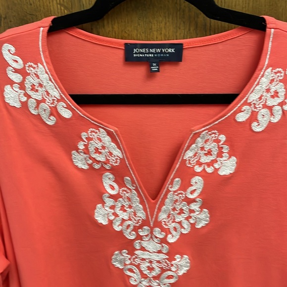 Jones New York Signature Woman Blouse Orange w/white embroidery @neck/sleeve
$19 - Picture 3 of 6